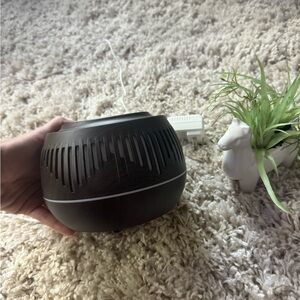 Brand new never used Black and grey air purifier humidifier diffuser
